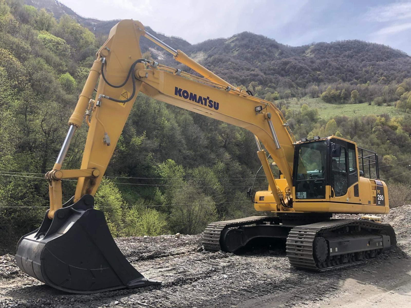 Ekskavatör Komatsu 290